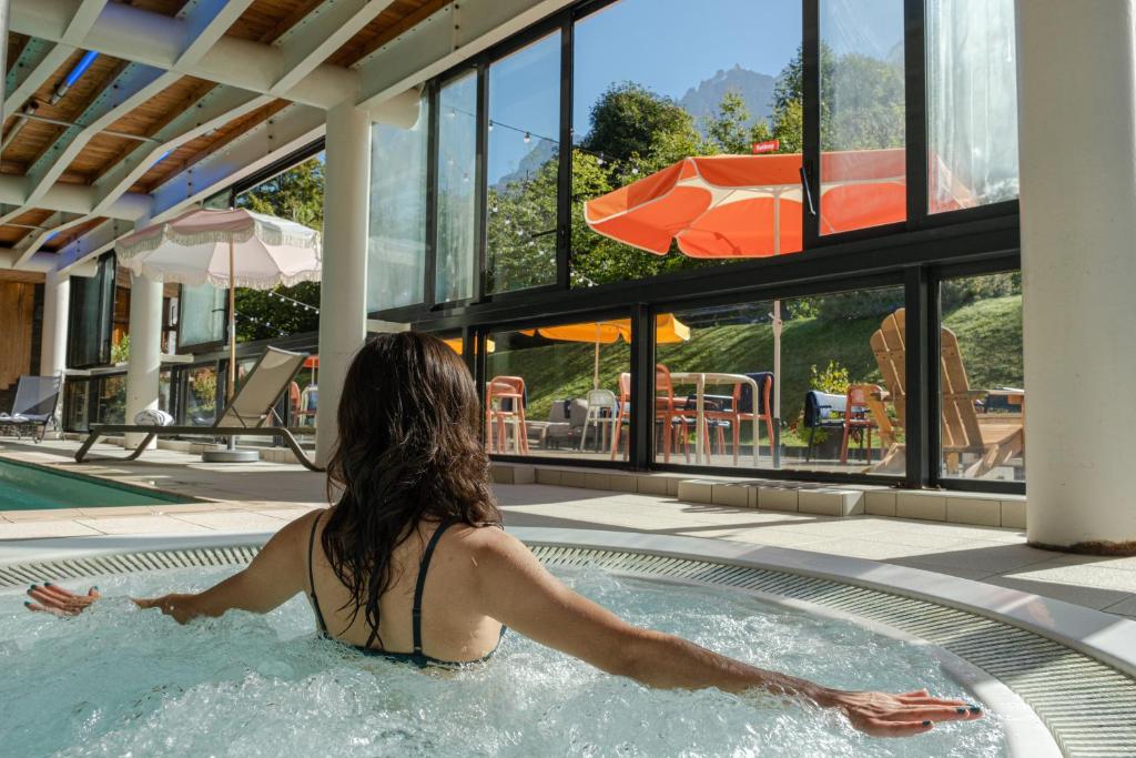 Bazén v ubytování Big Sky Hotel & Spa nebo v jeho okolí