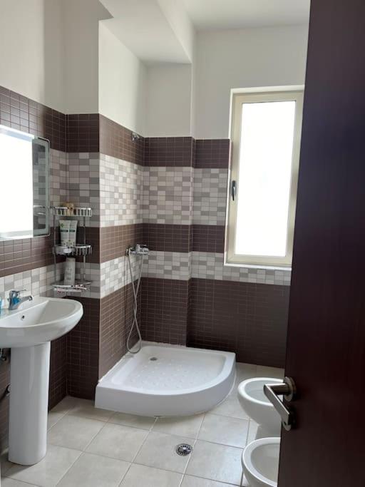 Guest House Shehu - Imazhi 7