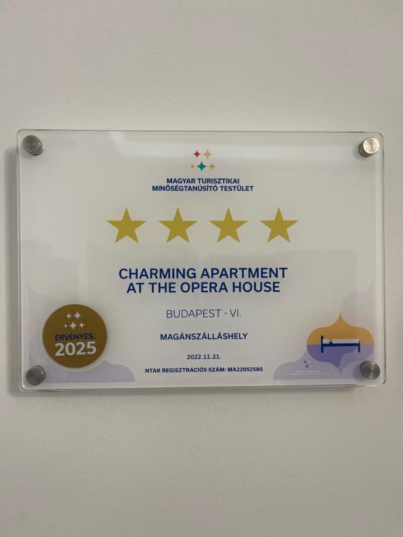 Certifikát, hodnocení, plakát nebo jiný dokument vystavený v ubytování Centrum Opera Luxury apartment with free garage