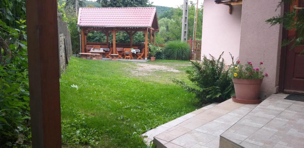 Zahrada ubytování Hubertus Vendégház