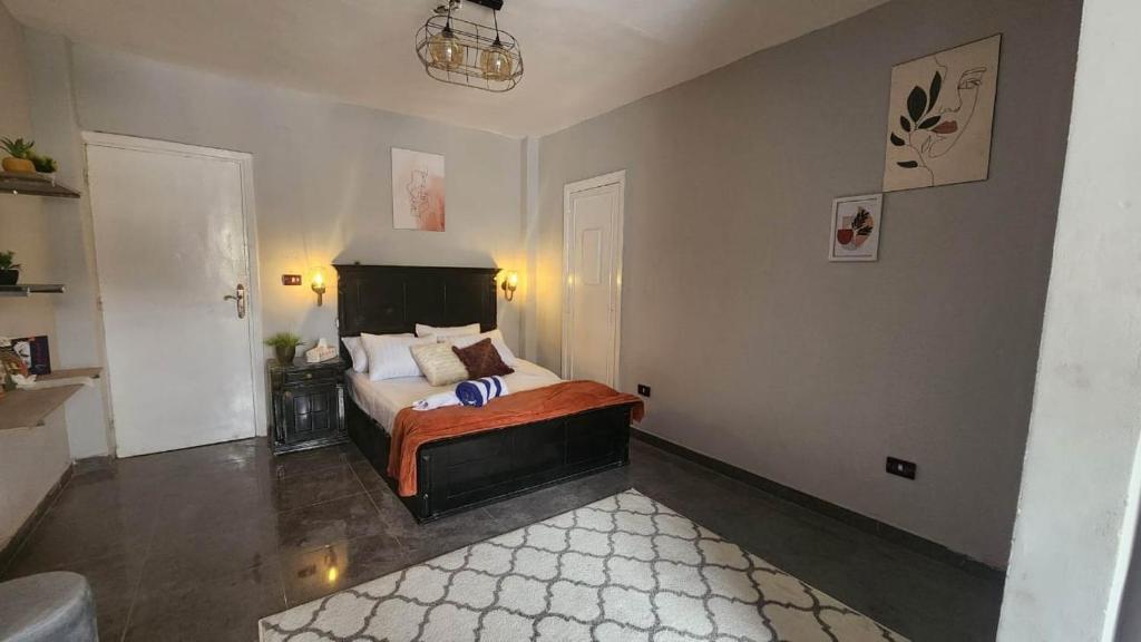 Postel nebo postele na pokoji v ubytování AL DOKI COMFORT ROOM - Males only