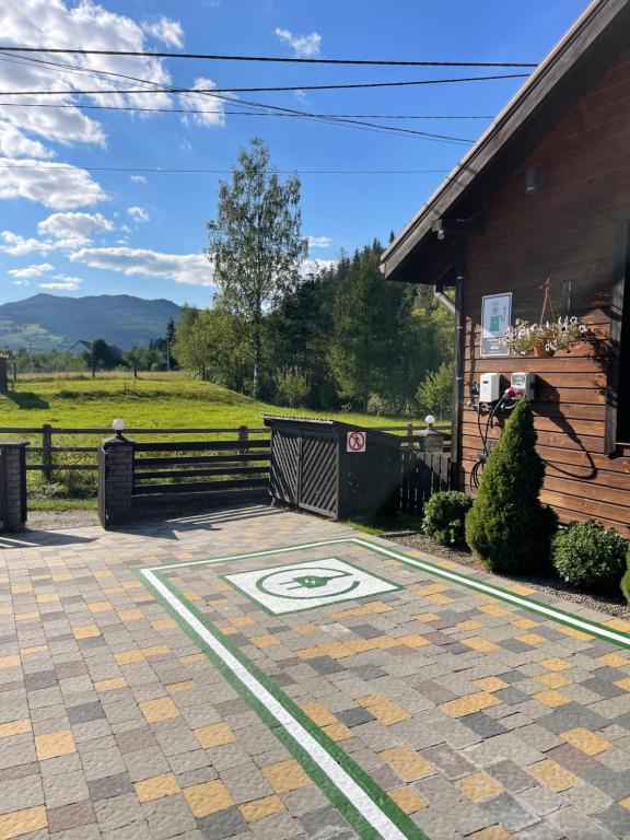 Nespecifikovaný výhled na hory nebo výhled na hory při pohledu z aparthotelu