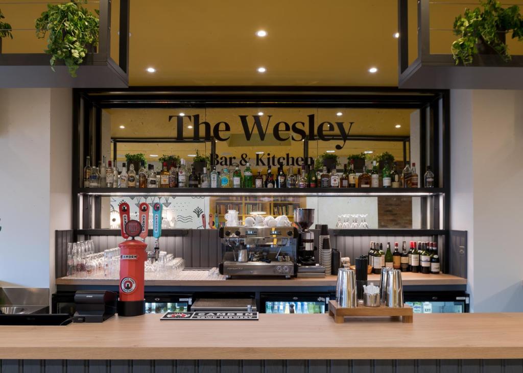 The Wesley Euston - Resim 9