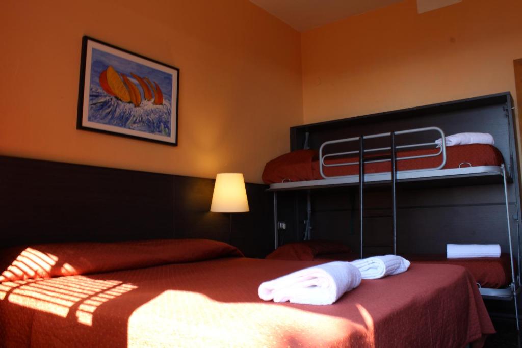 Hotel Palace - Standard Quadruple Room