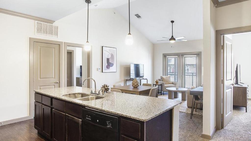 Landing Modern Apartment with Amazing Amenities (ID3128X66),