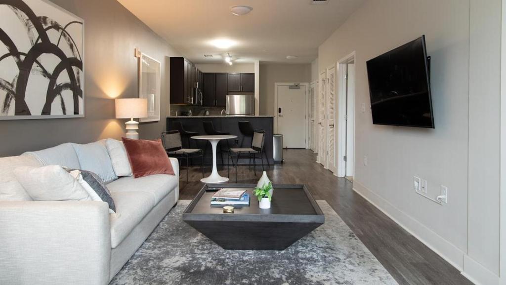 Landing Modern Apartment with Amazing Amenities (ID248), Birmingham