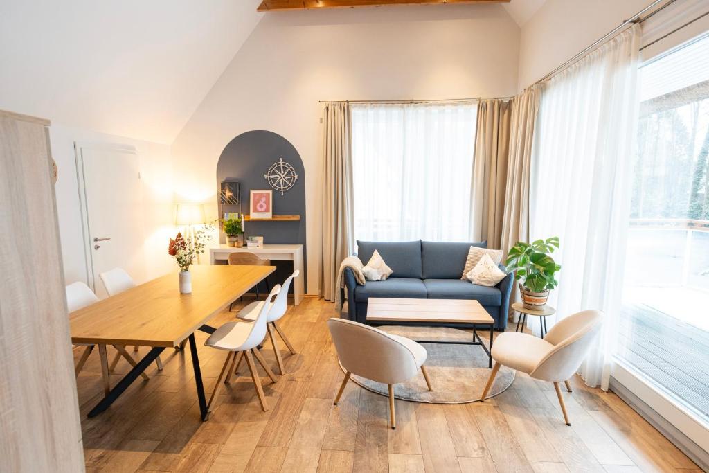 O zonă de relaxare la Residenz - Haus Luft - Penthouse - Sauna - Parkplatz