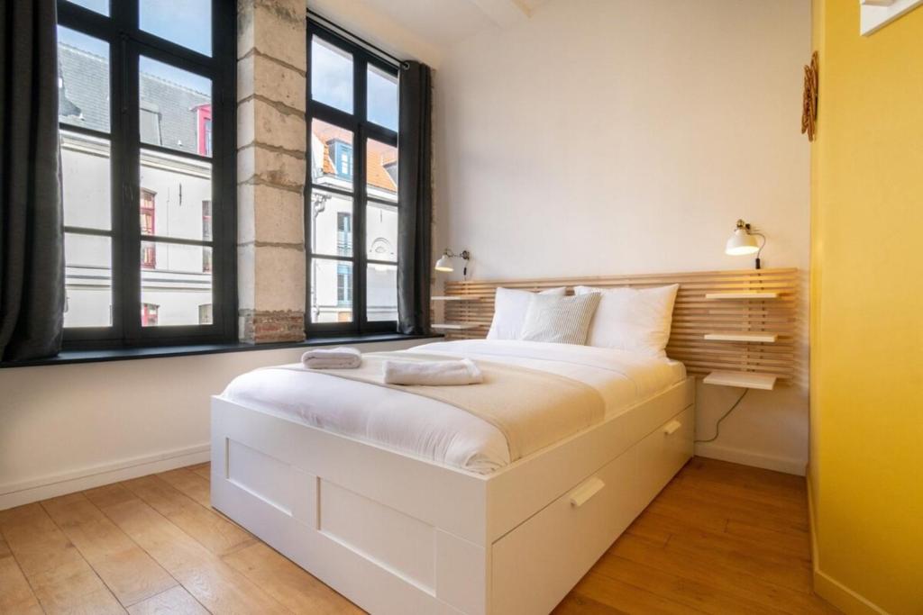 Posteľ alebo postele v izbe v ubytovaní Unique 3 bed house in Old Lille!