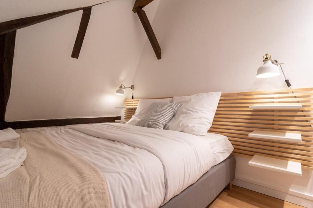 Posteľ alebo postele v izbe v ubytovaní Unique 3 bed house in Old Lille!
