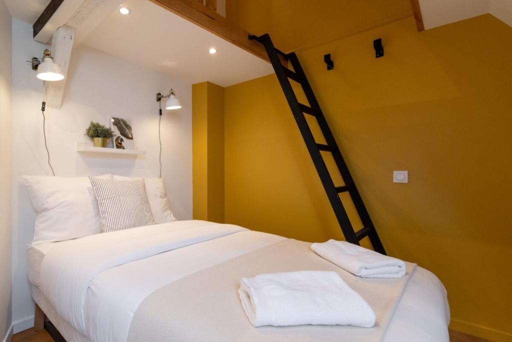 Posteľ alebo postele v izbe v ubytovaní Unique 3 bed house in Old Lille!