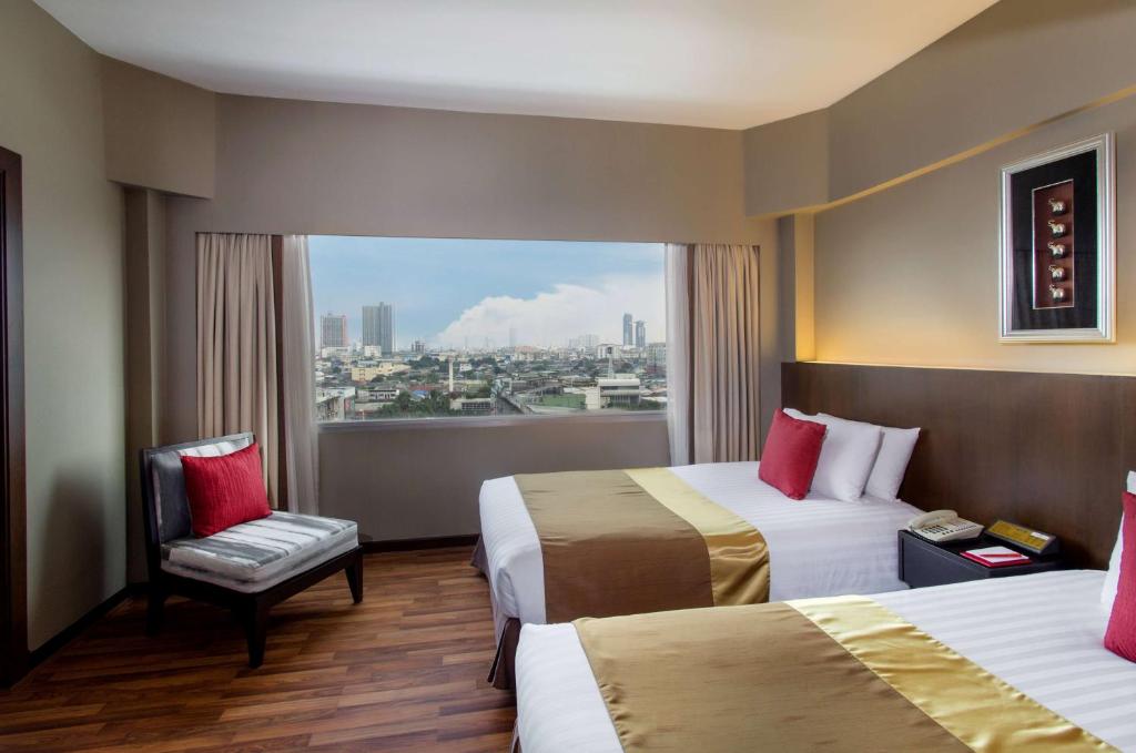 Ramada Plaza by Wyndham Bangkok Menam Riverside - Resim 17