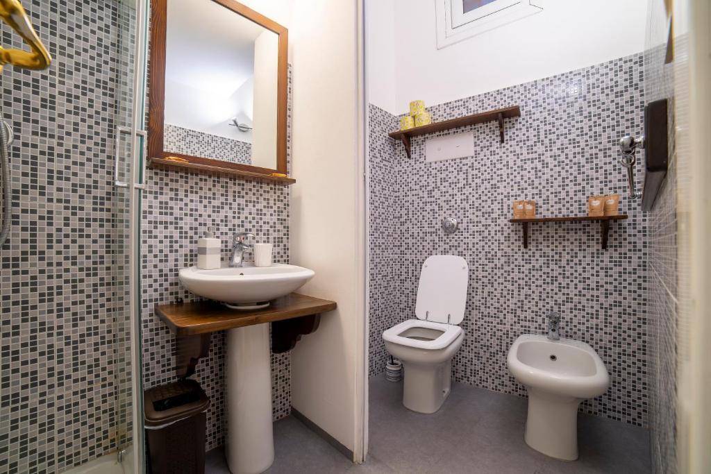 Natoli Apartments - 16