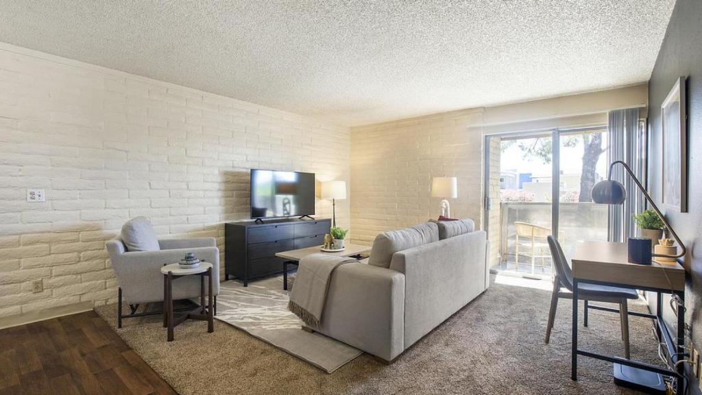 Landing Modern Apartment with Amazing Amenities (ID9664X60), Tucson