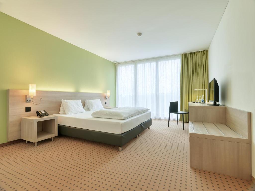 
Double Room with Free Parking
