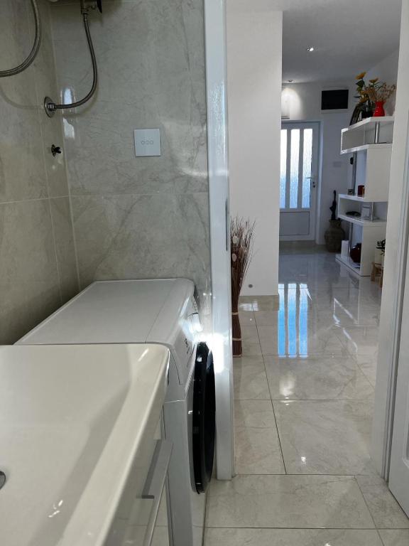 Kúpeľňa v ubytovaní Apartment Marina Komiza