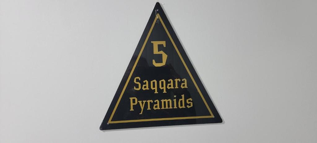 Certifikát, hodnocení, plakát nebo jiný dokument vystavený v ubytování Pyramids Temple Guest House