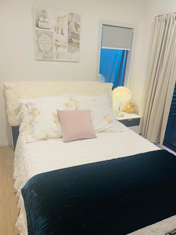 Delightful little house & Chateau Charme Suite - Resim 43