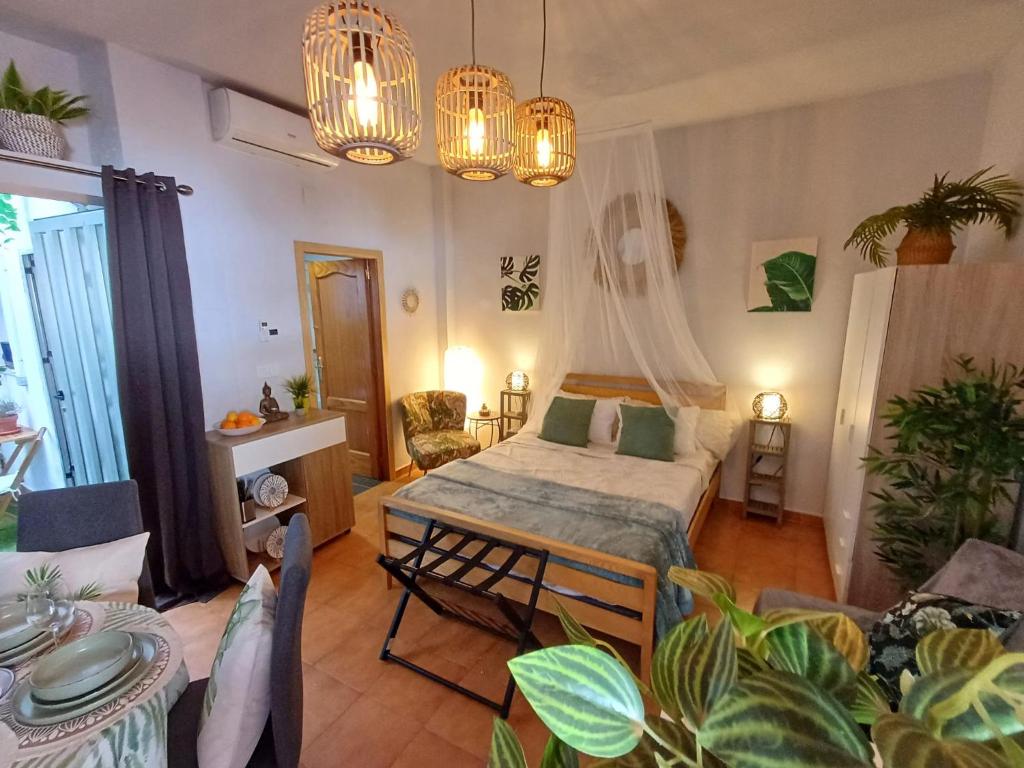 Apartamentos Los Establos - Residential Rentals