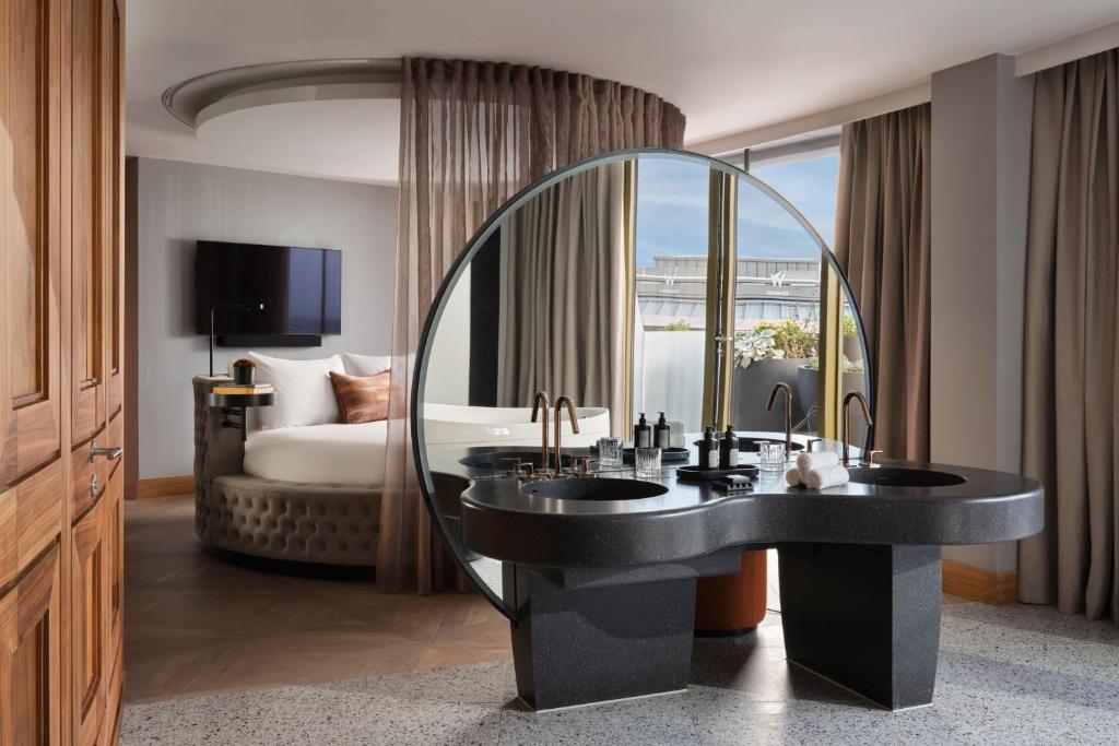 W Edinburgh - Resim 45