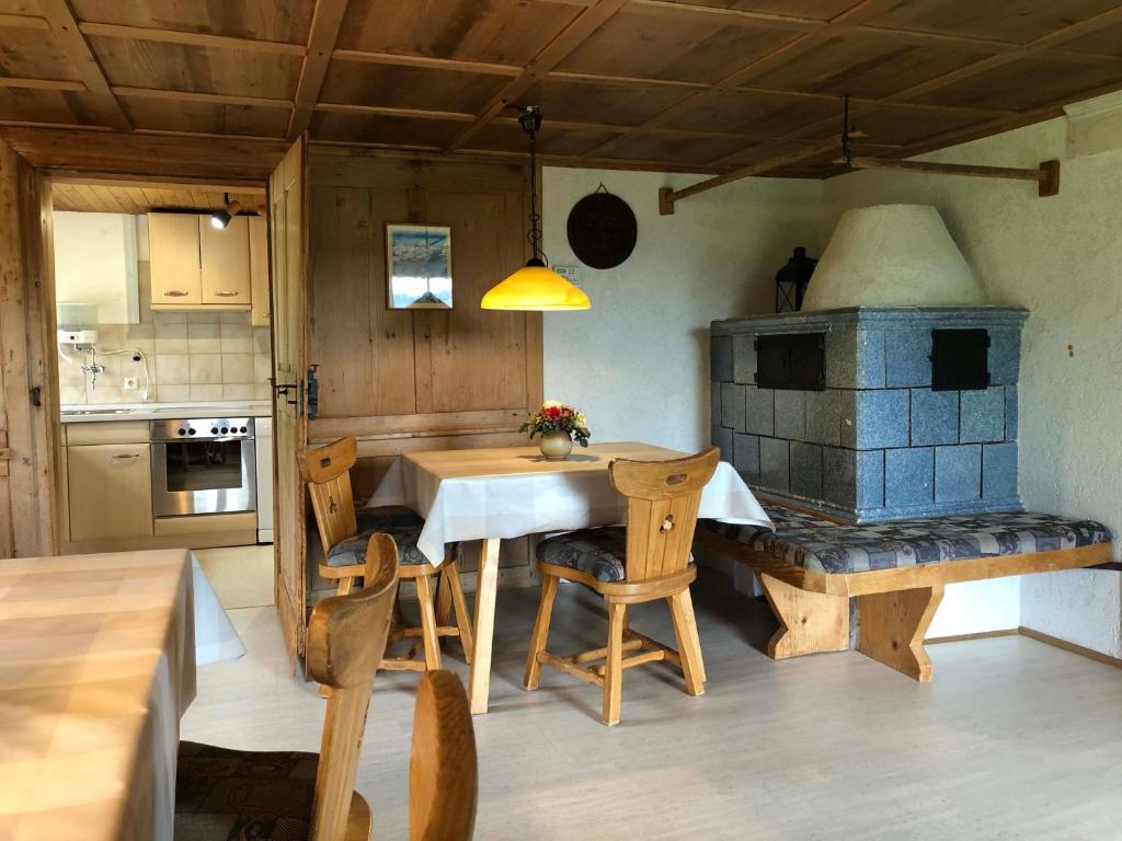 Kuchyň nebo kuchyňský kout v ubytování FEWO Bücheler