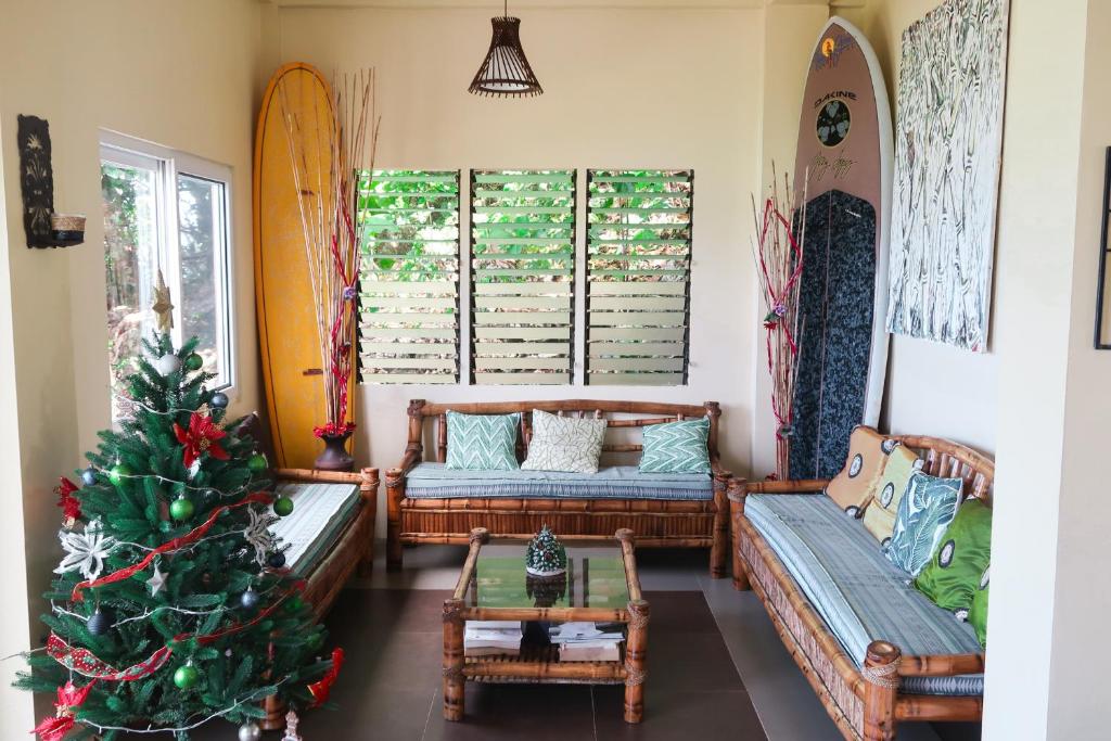 Posezení v ubytování Siargao Million Dollar View
