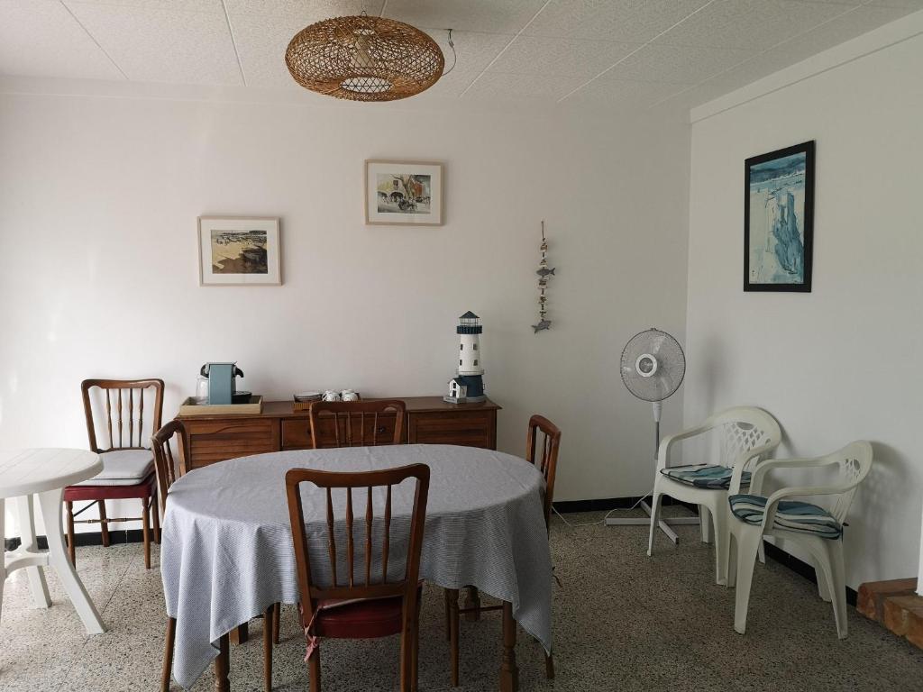 Fotografia z galérie ubytovania CASTELLAR 46 2º - Apartamento en el centro del Port de Llançà - ES-228-30 v destinácii Llança