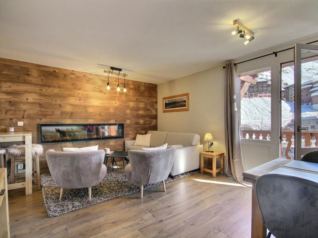 Appartement rénové 3 pièces avec balcon et cheminée, Belle Plagne