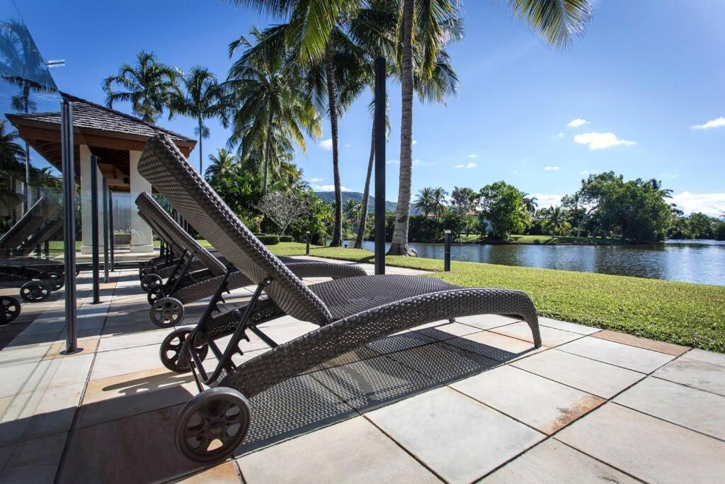 22 Ruby Close - Lakeside Home in Port Douglas - Five-Bedroom House