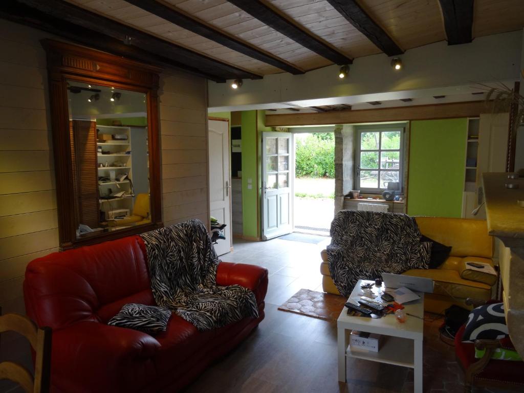 Posezení v ubytování Datcha Bourguignonne, Chambres & Gîte