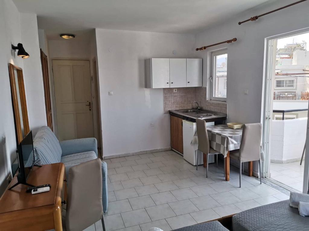 Kuchyň nebo kuchyňský kout v ubytování Pantheon Apartments Kos Town