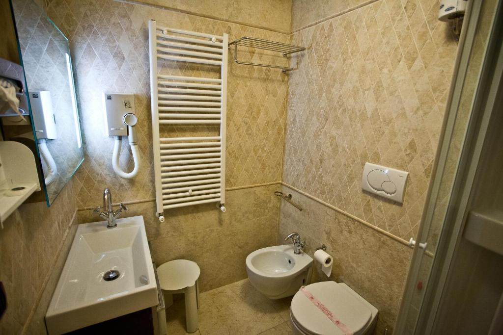 Koupelna v ubytování Hotel Relais dei Normanni