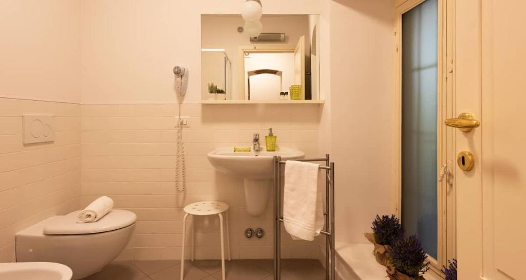 Russomanno Apartments - 15