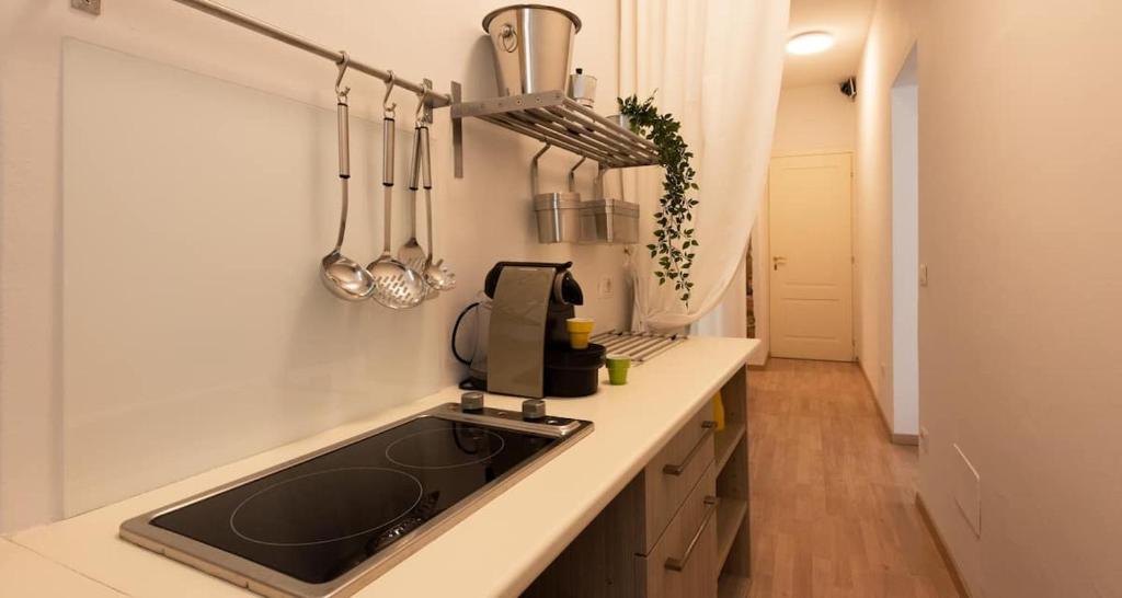 Russomanno Apartments - 9