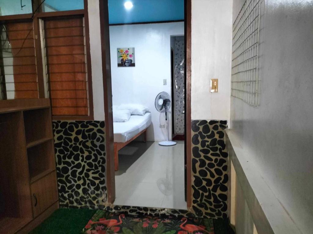 Koupelna v ubytování Brenmariel Tourist Inn