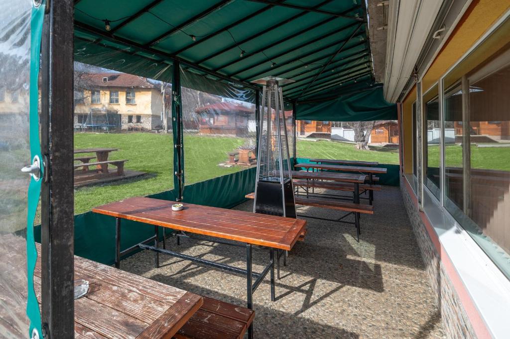 Patio nebo venkovní prostory v ubytování Елата