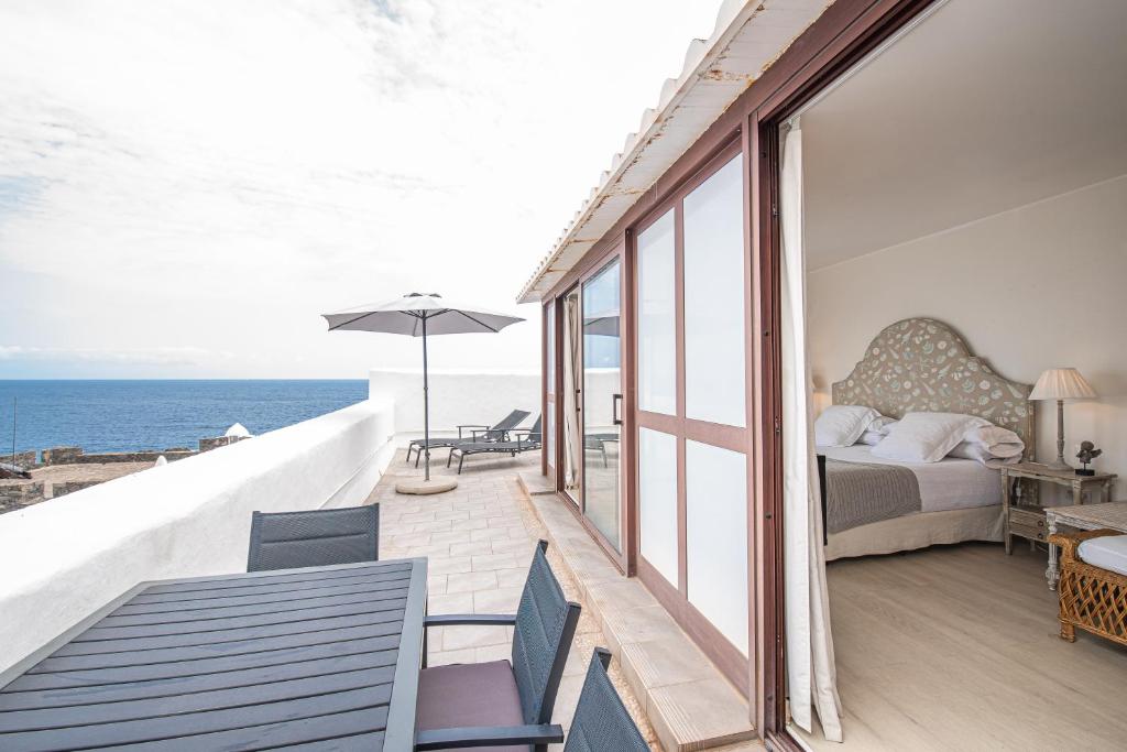 Nespecifikovaný výhled na moře nebo výhled na moře při pohledu z hotelu