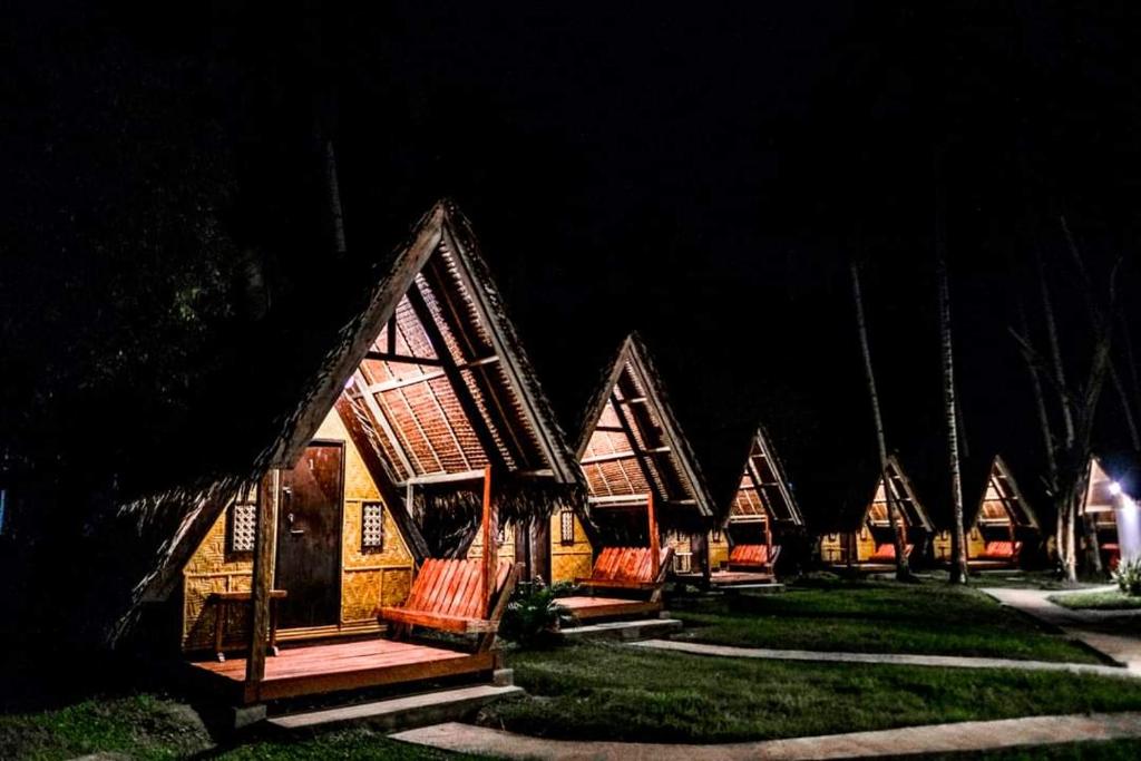 Zahrada ubytování Loboc Nipa Huts Cottages Rental