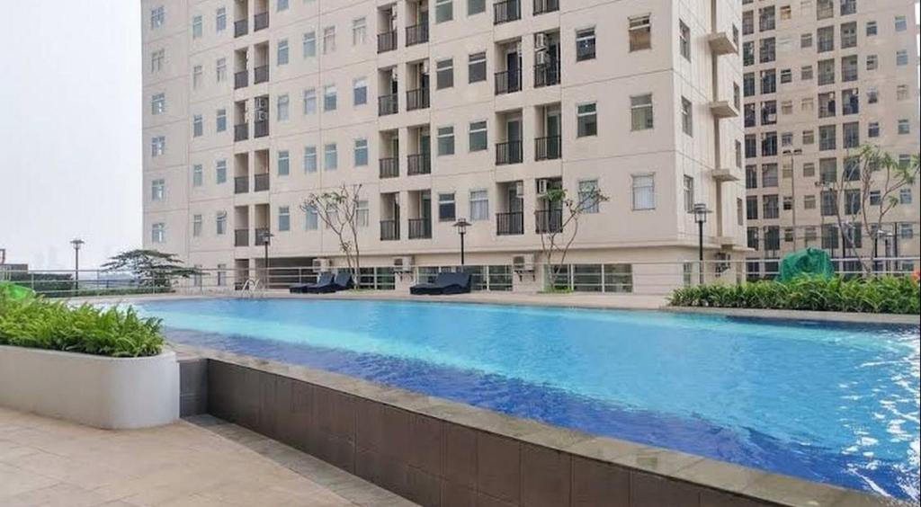 Kolam renang di atau di dekat Apartement Ayodhya 2BR @V Manage