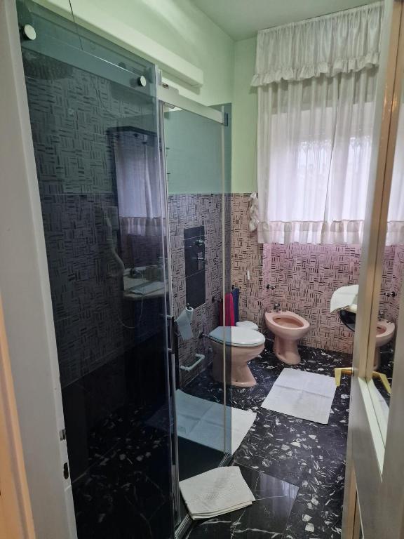 A bathroom at B&B Cavaliere Milano