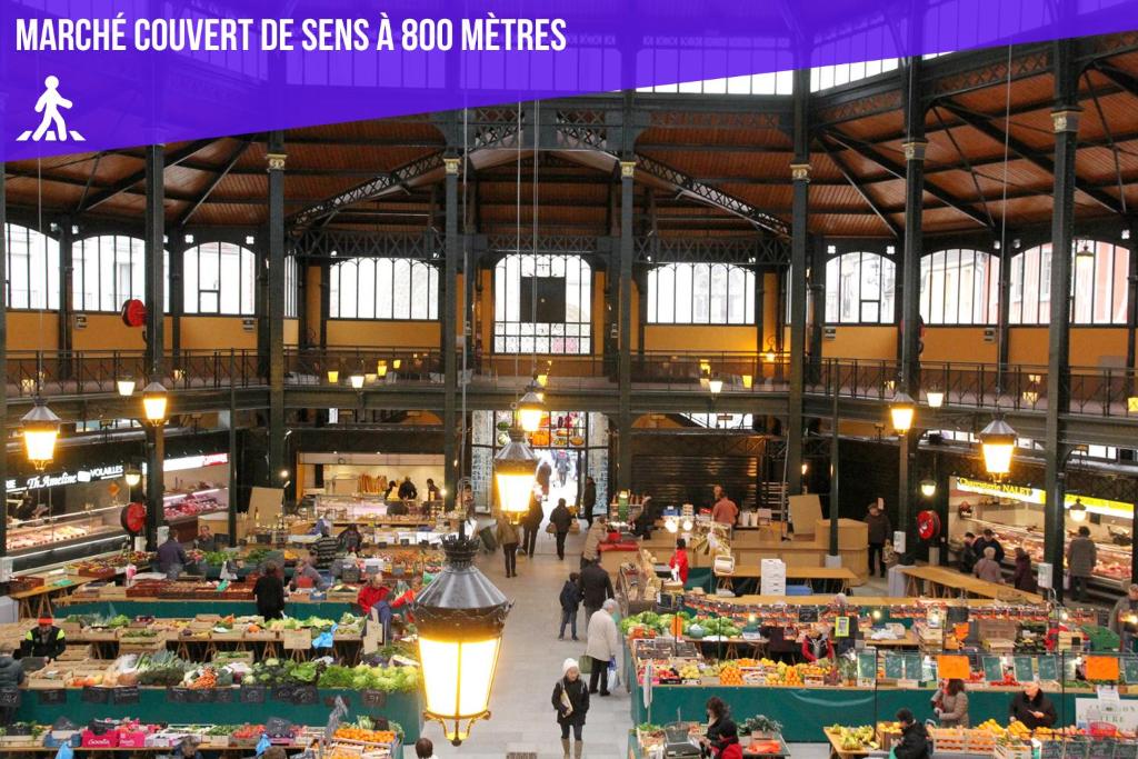 Supermarket nebo jiné obchody v  apartmánu nebo okolí