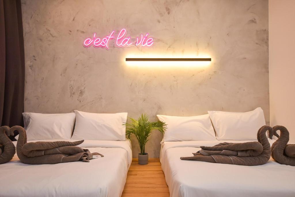 Twin Tower Residence by Nest Home【5 mins walk to CIQ】 - Twee Slaapkamers Appartement