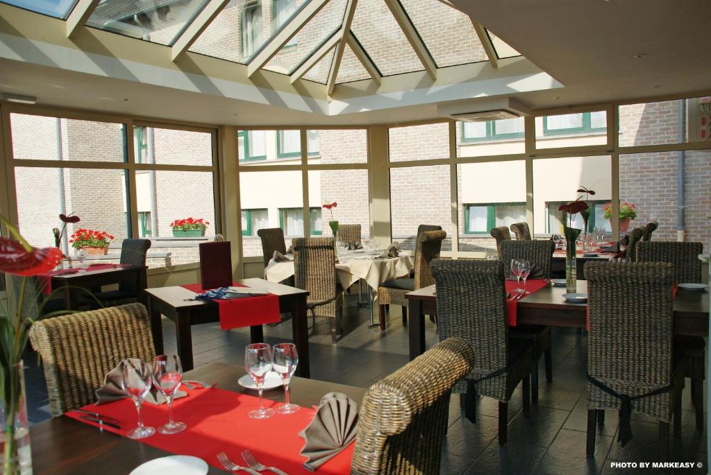 Restaurace v ubytování Threeland Hotel