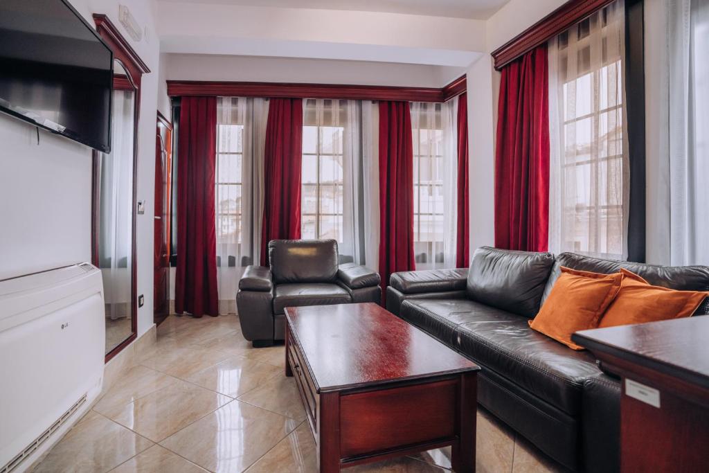 Lihnidos Square - Deluxe Queen Room