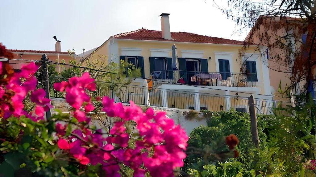 Zahrada ubytování Dionos Villa with Jacuzzi