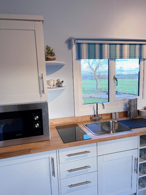 Capledrae Farmstay Shepherds Huts - Bungalow Familial
