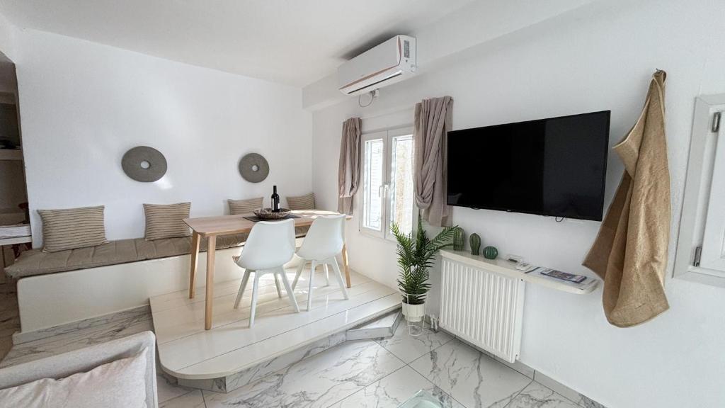 Amperian Mykonos Suites & Villas - 7