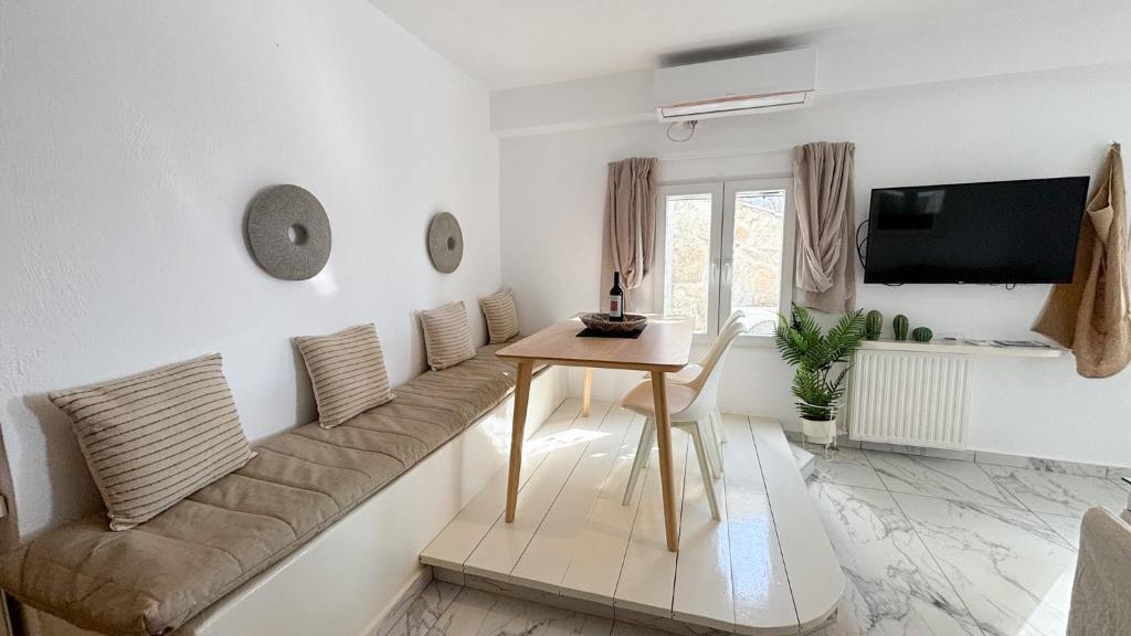 Amperian Mykonos Suites & Villas - 6