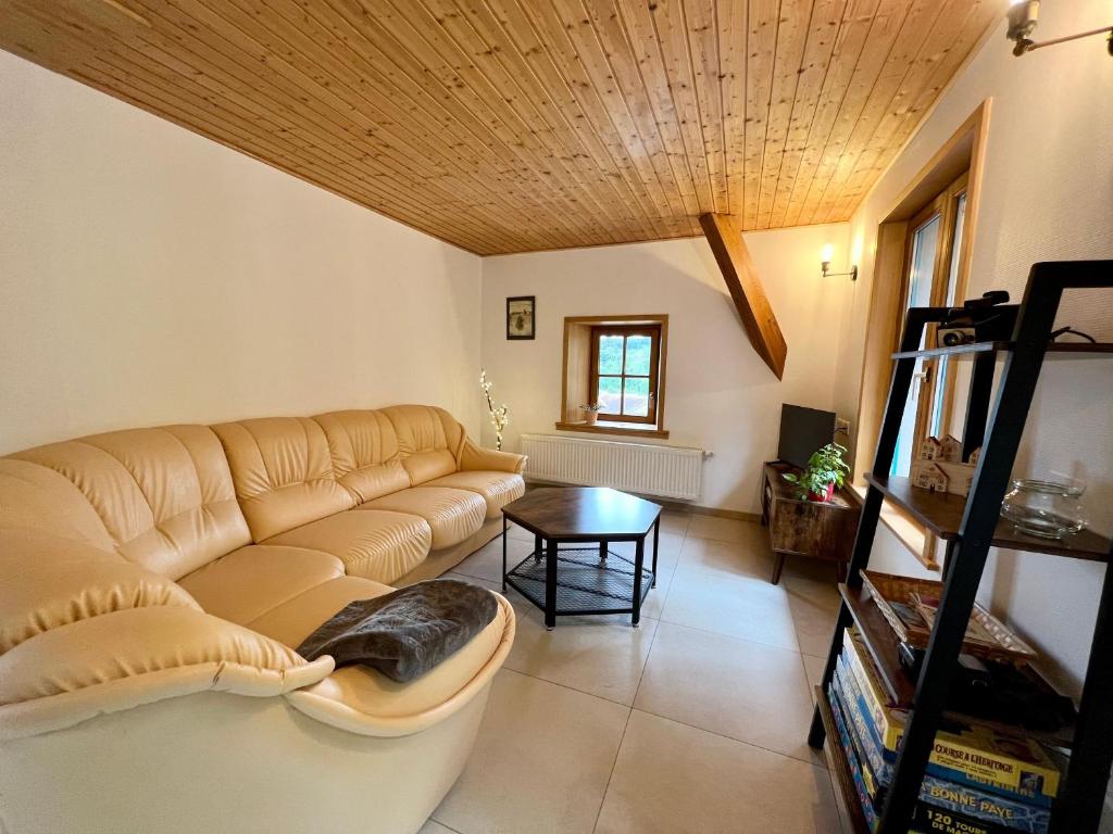 Fotografia z galérie ubytovania Spacieux Gîte Vosgien 3 Épis pour 4 Pers, Randonnées et VTT, Environnement Calme et Verdoyant - FR-1-589-413 v destinácii Le Saulcy