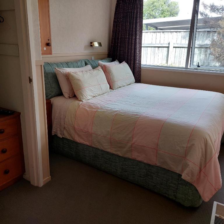 Bed and Breakfast Happy Home Taupo Accommodation - Resim 37