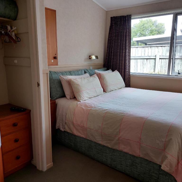 Bed and Breakfast Happy Home Taupo Accommodation - Resim 7
